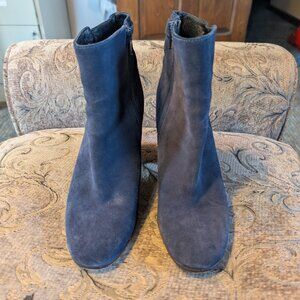 EUC J. Crew Barrett Buckled Suede Navy Ankle Booties SZ 8